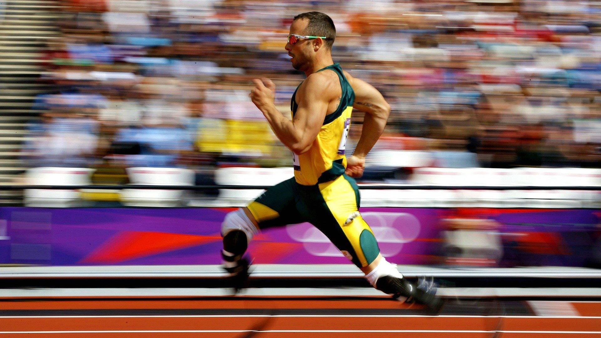 E人李雪莹霸气夺冠,冰场上的静默猎手,生活中的欢乐喜剧人