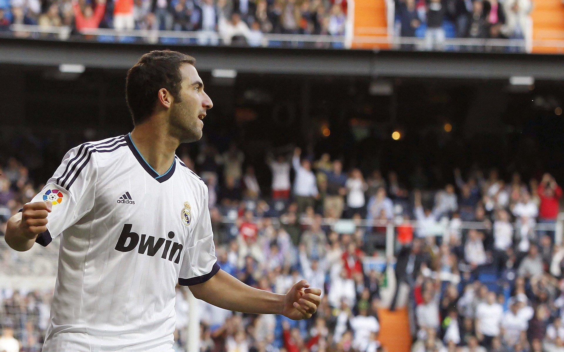 德甲争四终极战,斯图加特主场迎战法兰克福,防线对决定欧冠命运